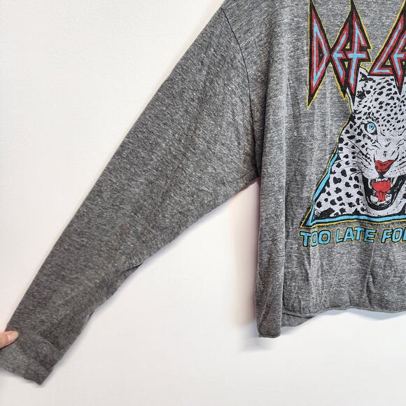 Daydreamer Def Leppard Graphic Oversized T-shirt Size XS Gray Long Sleeve Rock - Picture 5 of 11